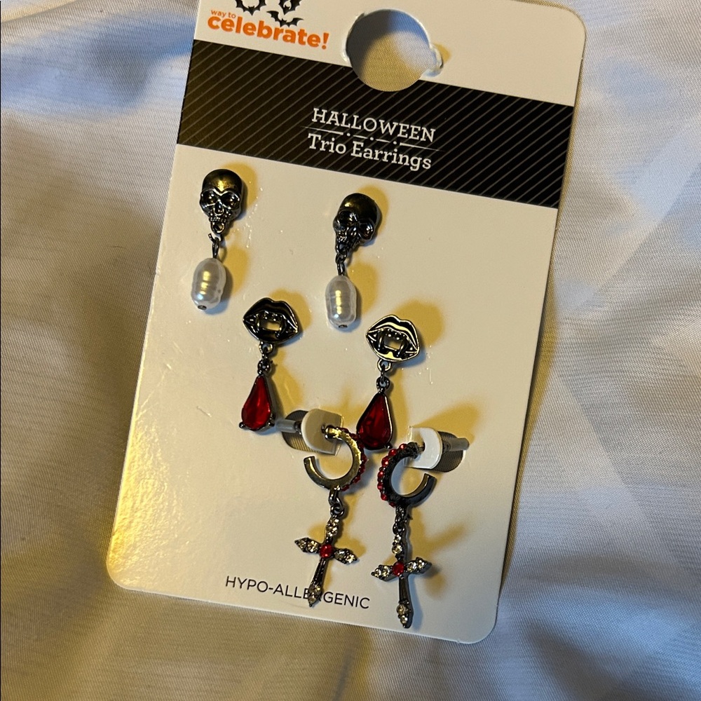 Skull‎ and Cross 3 pair Earrings Set